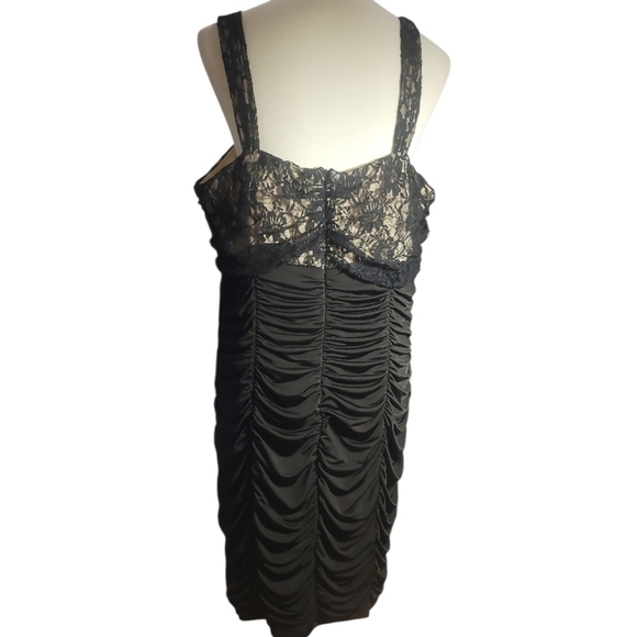 Pompous girly plus size Elegant Black Lace bodycon Ruched cocktail midi Dress 22 - Picture 4 of 7
